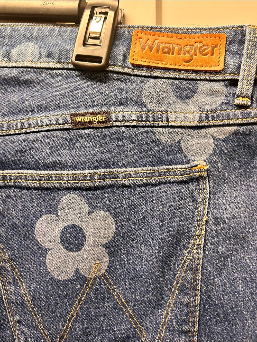 NWT Wrangler Fierce Flare High Rise Floral Jeans California Daisy 18 34x30 - Picture 7 of 9